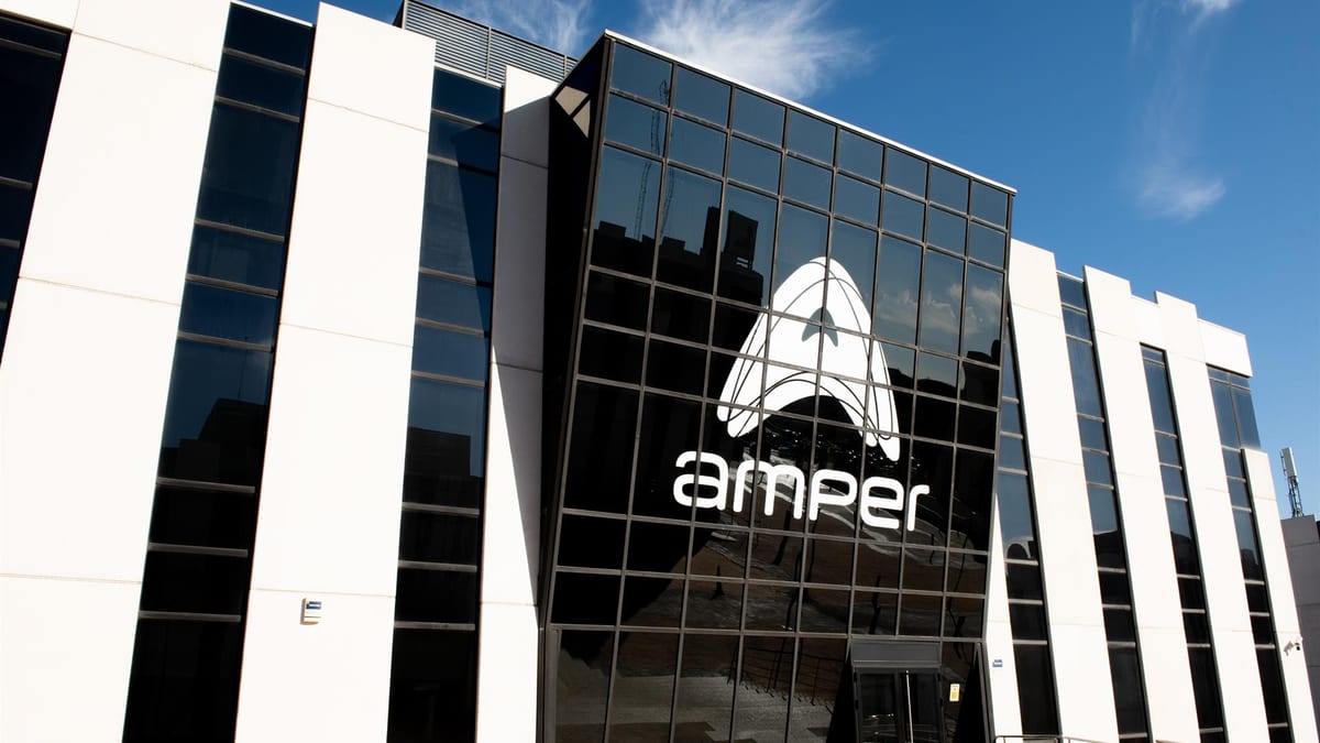 Fotografía que ilustra la noticia: Amper convoca su junta extraordinaria para aprobar la reorganización de filiales y un aumento de capital de 9,5 millones
