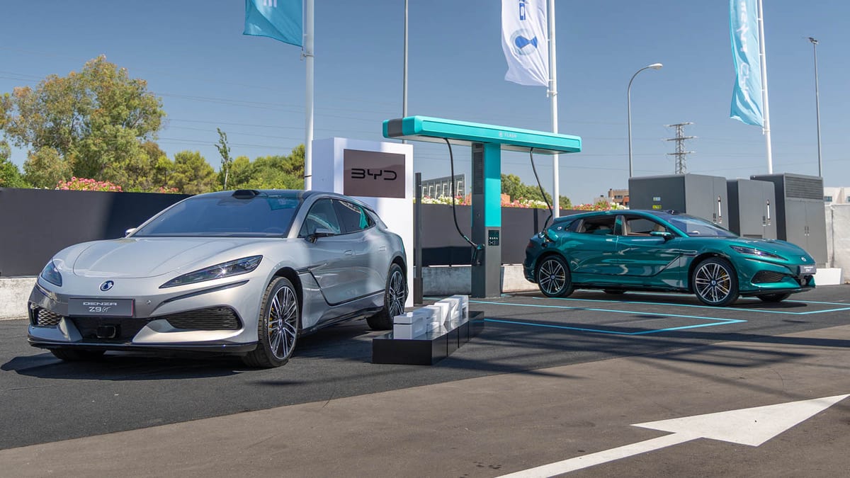 Fotografía que ilustra la noticia: BYD instala 10.000 estaciones Flash Charging en China y planea 20.000 con Sinopec