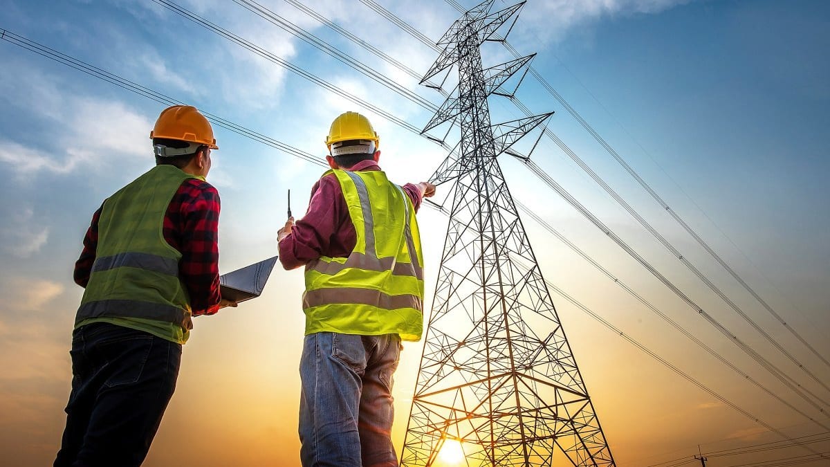 Fotografía que ilustra la noticia: España afronta el reto de convertir su liderazgo renovable en ventaja industrial y ahorro en la factura