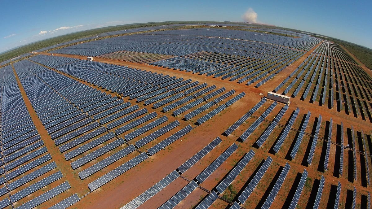 Fotografía que ilustra la noticia: GlobalData prevé que las renovables superen al carbón en capacidad instalada en Sudáfrica para 2035