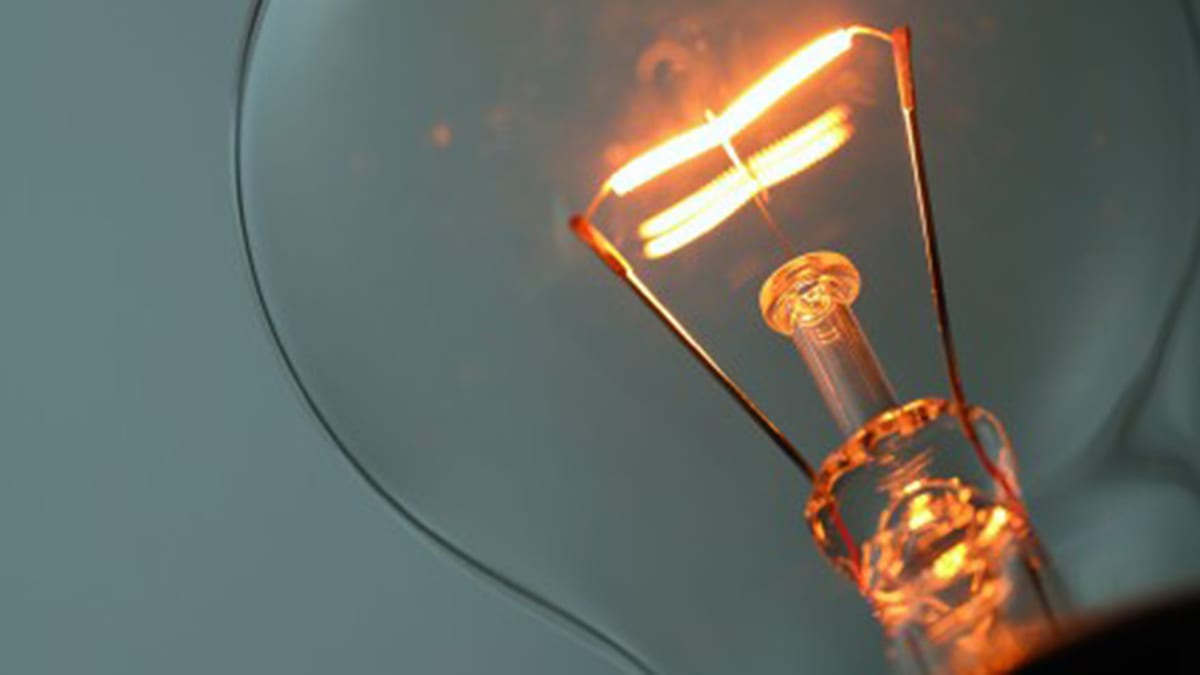 Fotografía que ilustra la noticia: Hirth cuestiona el relato del mercado marginalista: el gas, el CO2 y las redes explican la brecha eléctrica de Europa con EEUU