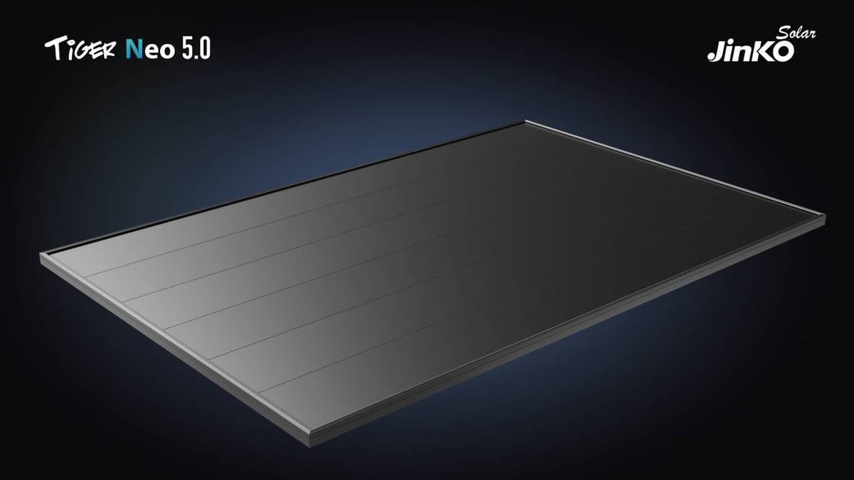Fotografía que ilustra la noticia: Jinko Solar presenta un panel negro de 510 W para tejados residenciales de alta gama con eficiencia récord del 25,52%