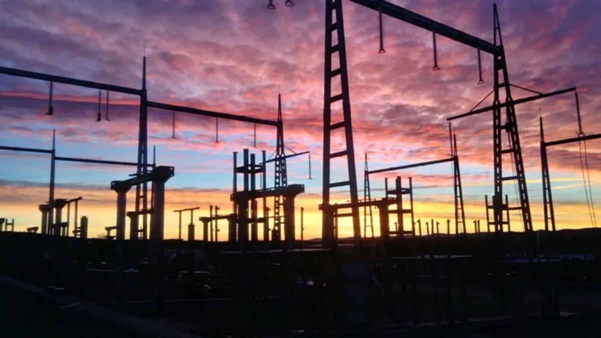 Fotografía que ilustra la noticia: La CNMC obligará a los distribuidores a reportar a Red Eléctrica cada mes los permisos de demanda de más de 5 MW