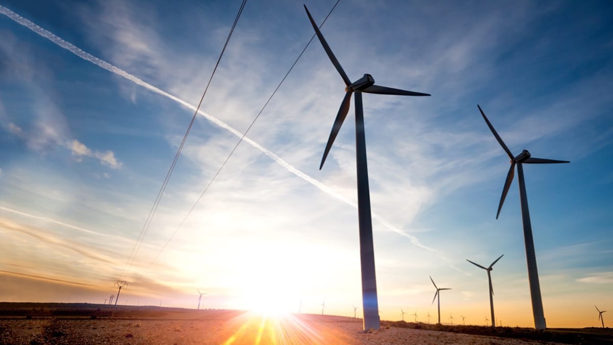 Fotografía que ilustra la noticia: La eólica abarata la electricidad en toda Europa en agosto, pero el gas y el CO2 encarecen el gasista