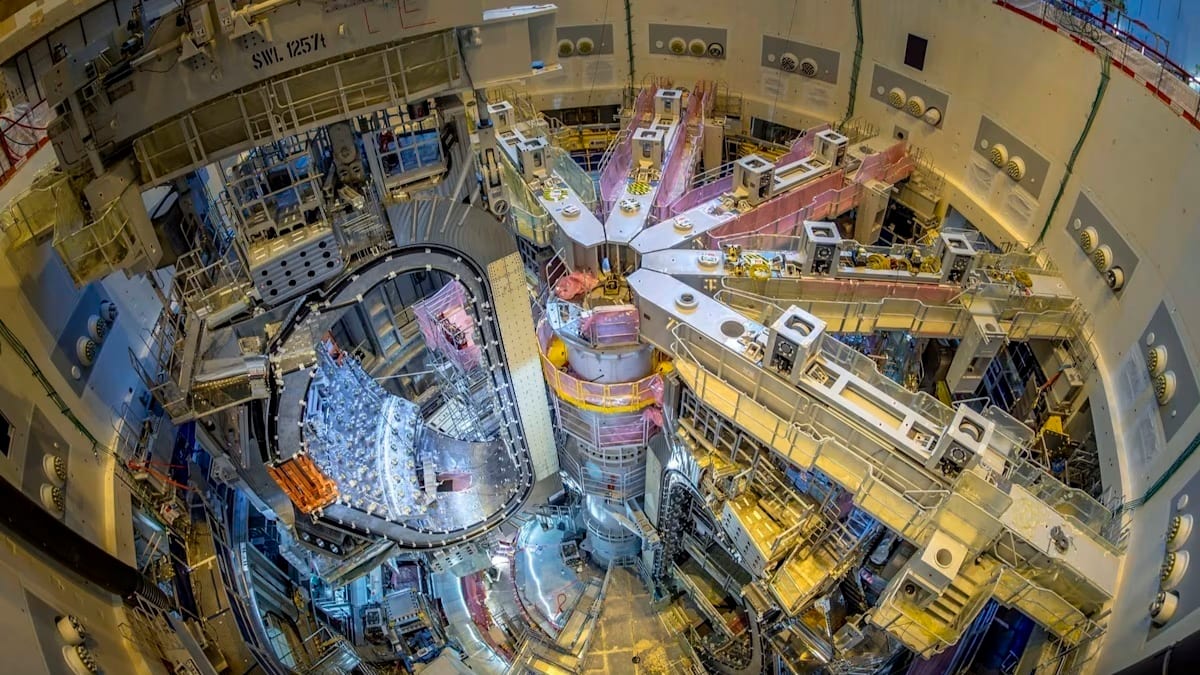 Fotografía que ilustra la noticia: La fusión nuclear atrae financiación récord, pero los expertos alertan de promesas "inventadas" y plazos lejanos