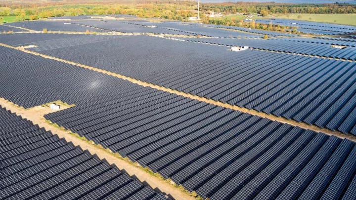 Fotografía que ilustra la noticia: La insolvencia de Enerparc sacude al sector solar alemán: el mayor propietario independiente de Europa se acoge al concurso