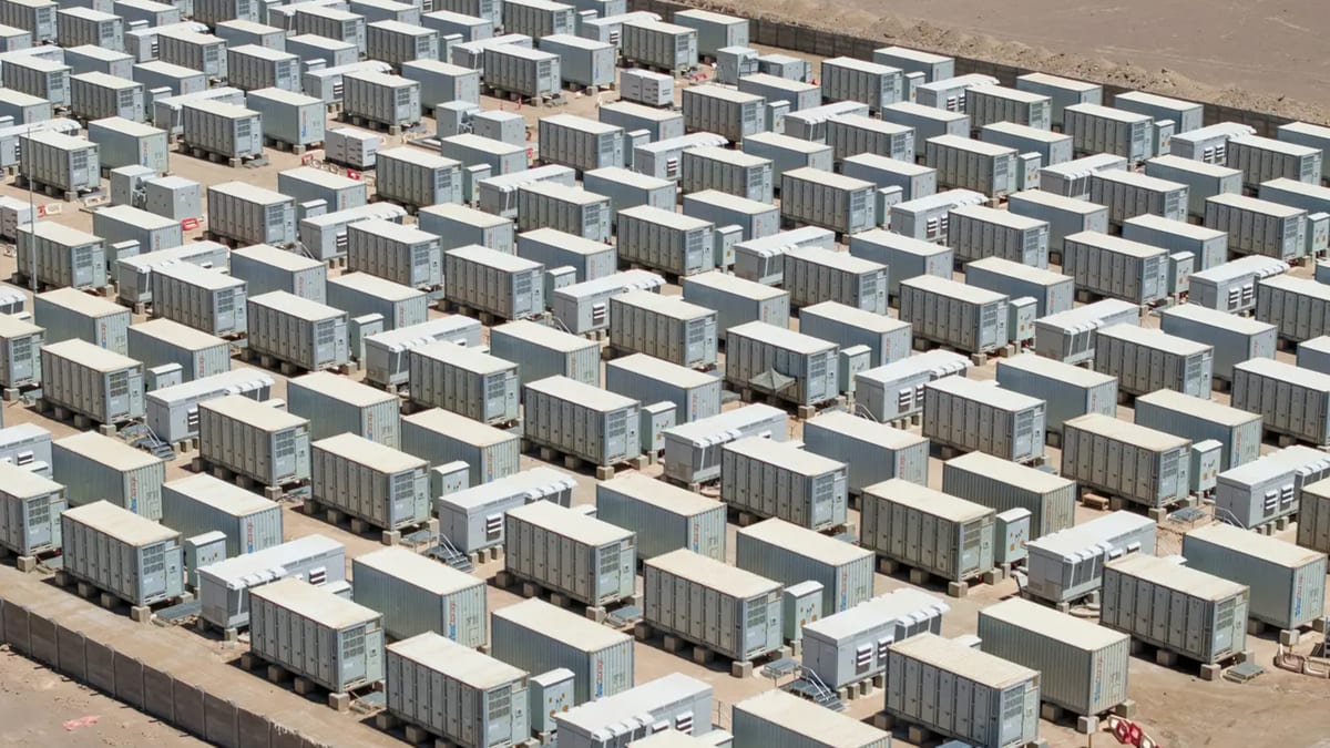Fotografía que ilustra la noticia: Las baterías de cuatro horas ya superan en coste a las centrales de gas de punta en 43 mercados